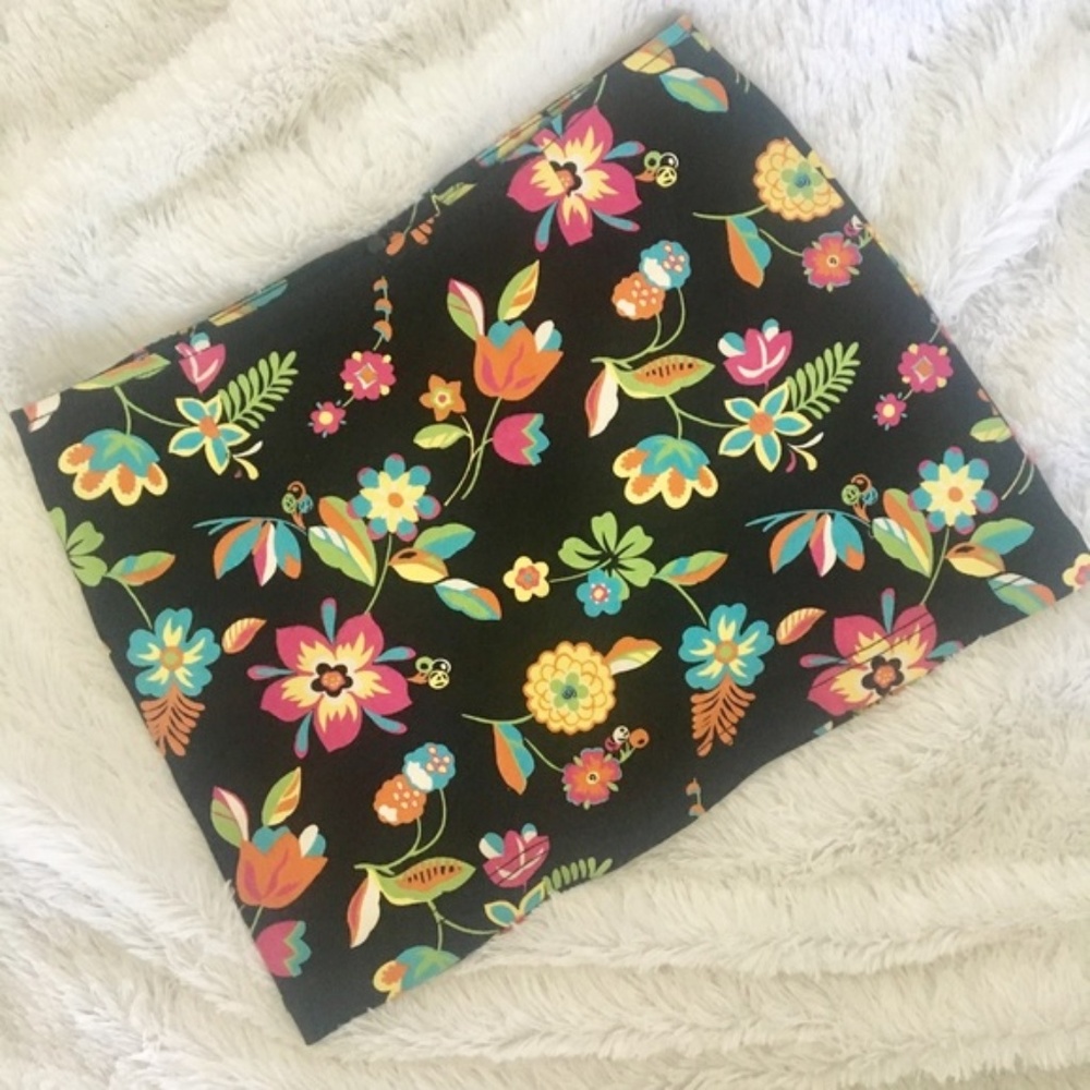 VINTAGE 90s GUESS floral mod retro miniskirt